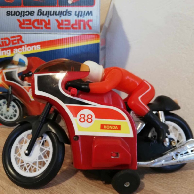 Παιχνιδι - διακοσμητικο super rider with spinning actions