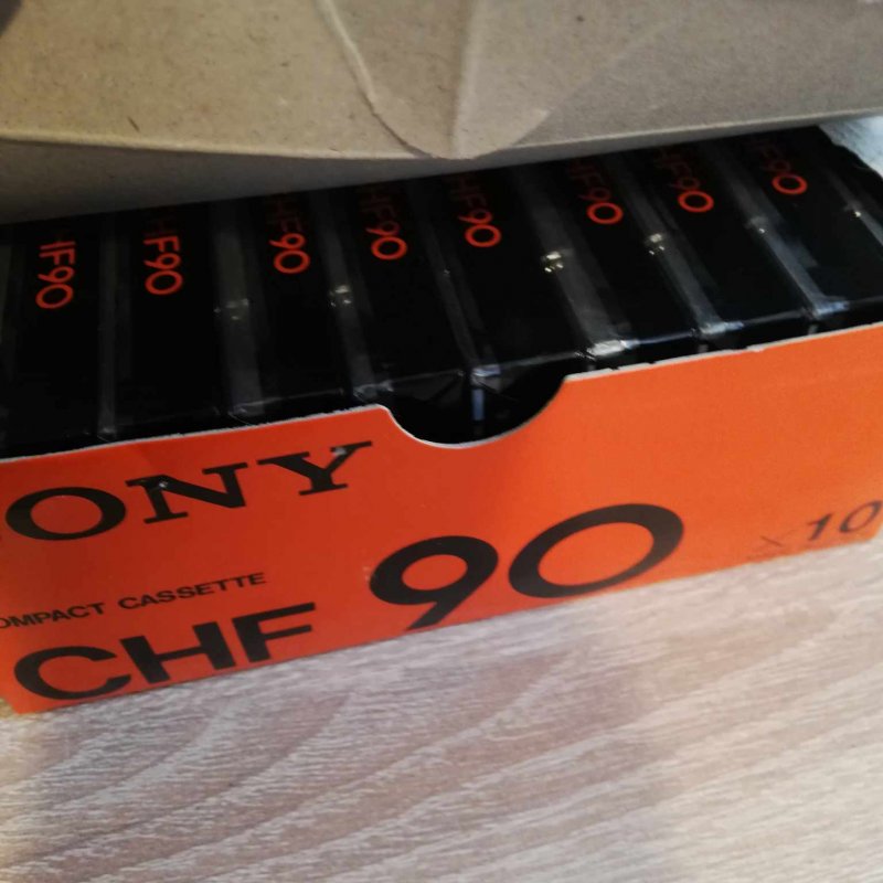 Sealed box of 10 tapes SONY EHF 90