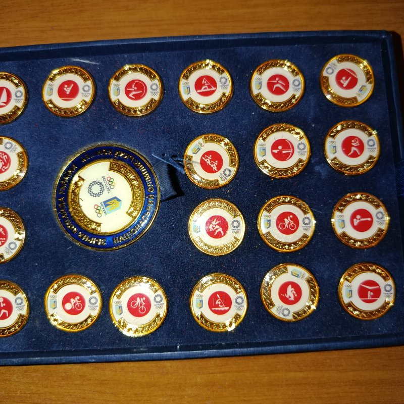 Set Olympic pins Tokyo 2020 Ukraine comitee